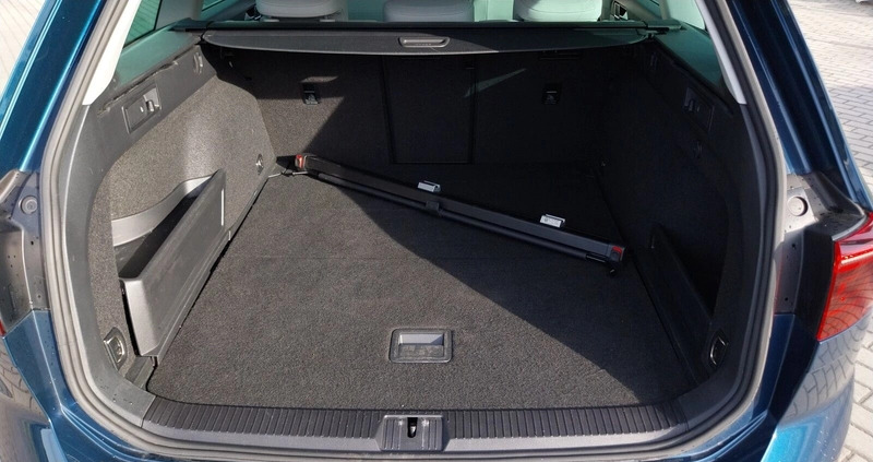 Volkswagen Passat cena 164900 przebieg: 70296, rok produkcji 2020 z Szydłowiec małe 667